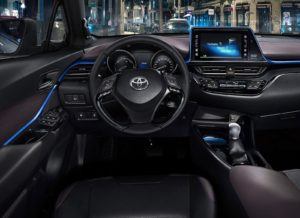 Toyota C-HR deska rozdzielcza