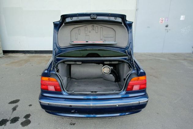 BMW serii 5 E39 - bagażnik
