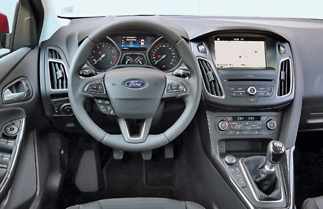 Ford Focus - deska rozdzielcza