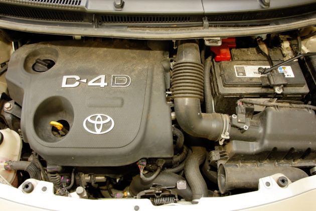 Toyota Verso-S - silnik