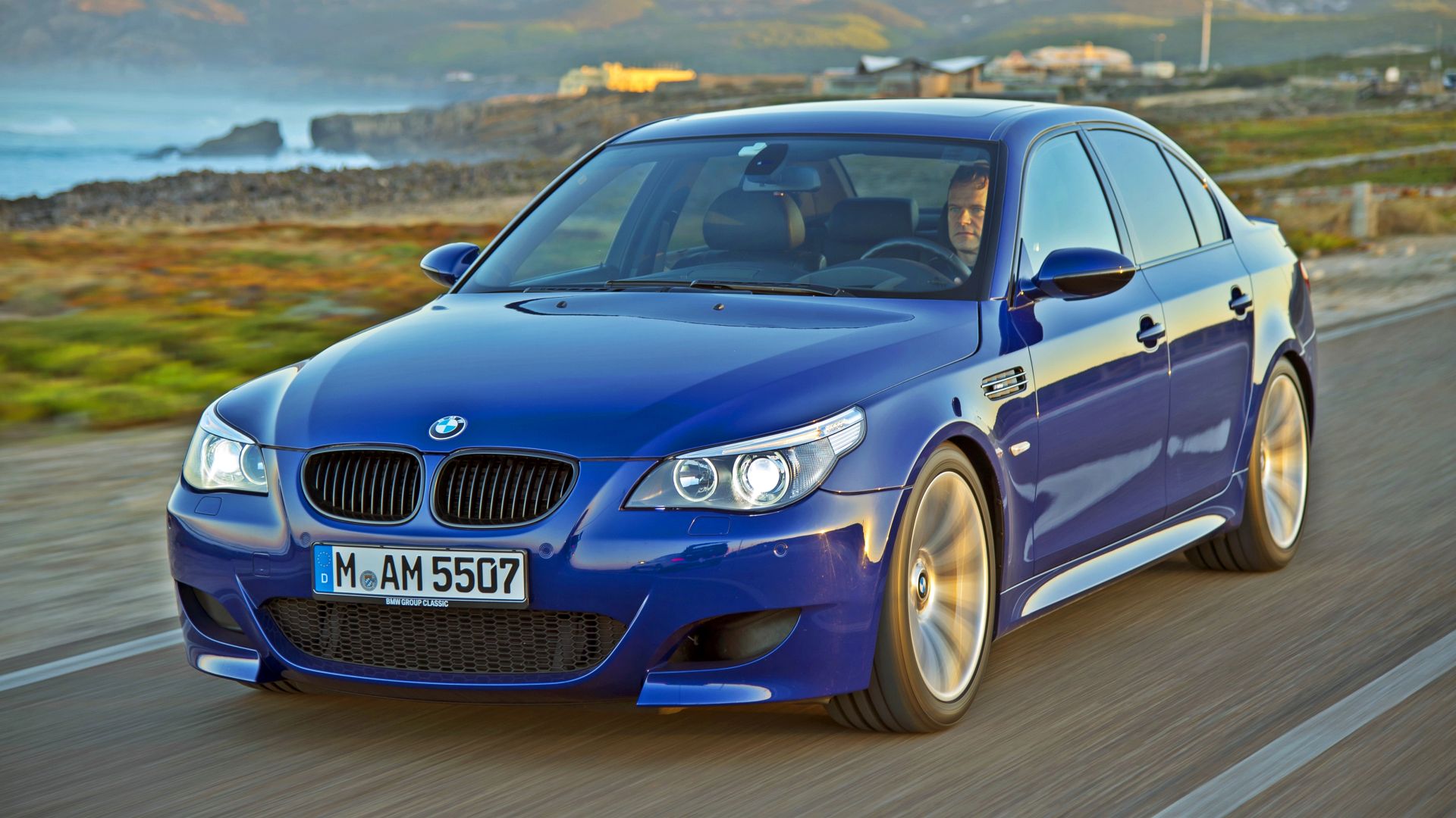 Wszystkie generacje BMW M5. Którą wybierasz?