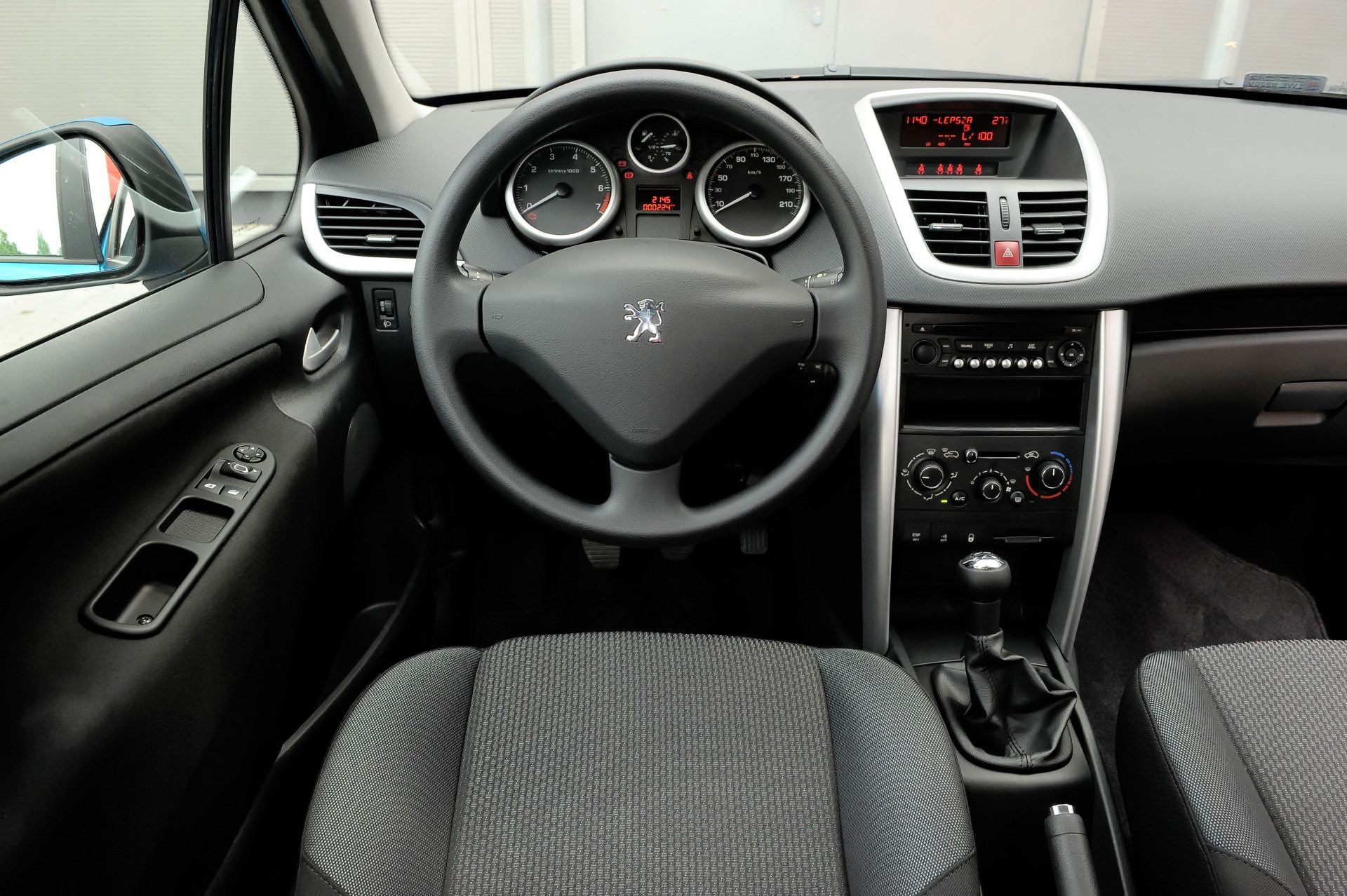 Peugeot 207 - deska rozdzielcza
