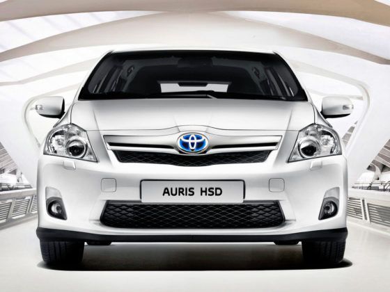 Toyota Auris I Hybrid - przód