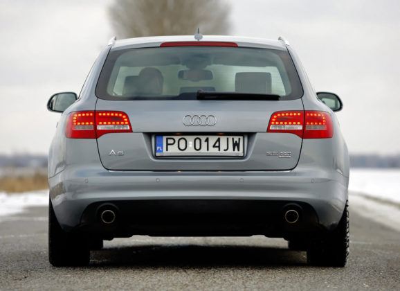 Audi A6 4.2 - tył