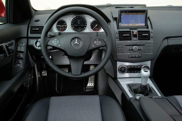 Mercedes C 350 - deska rozdzielcza