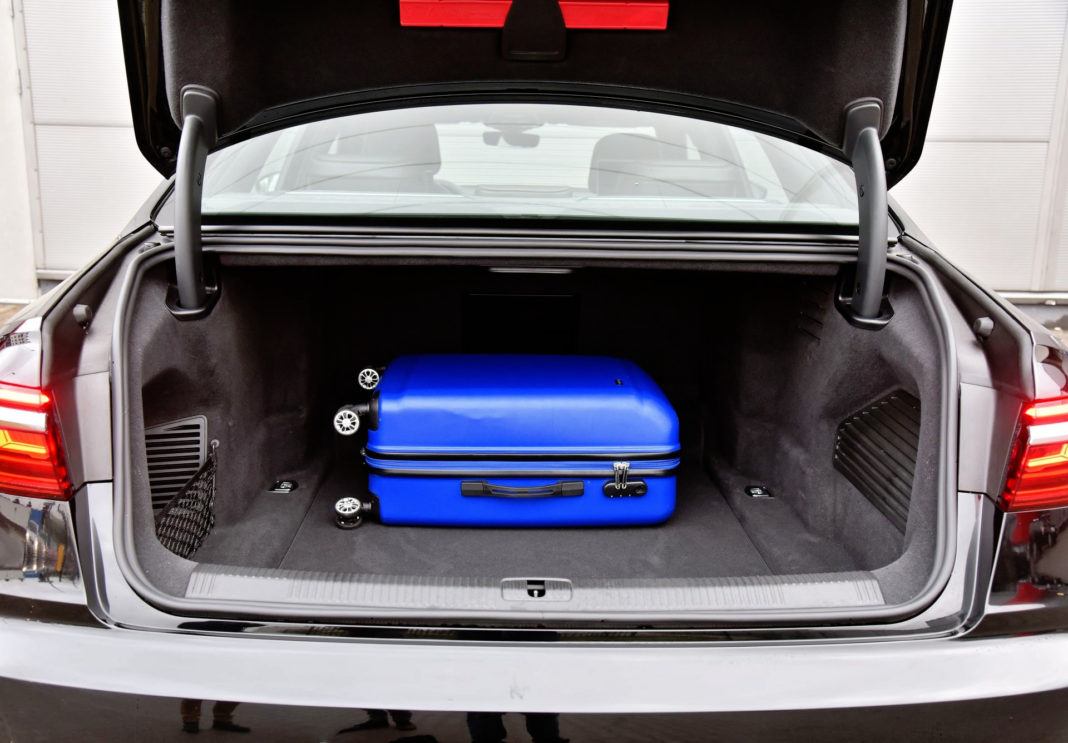 Audi A8 - bagażnik