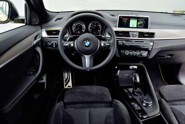 BMW X2 - deska rozdzielcza