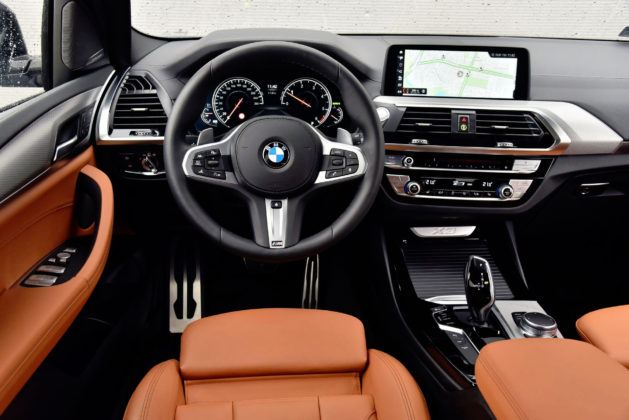 BMW X3 - deska rozdzielcza