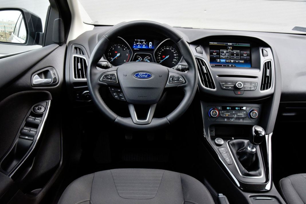 Ford Focus - deska rozdzielcza