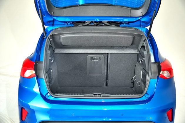 Nowy Ford Focus -bagażnik kombi