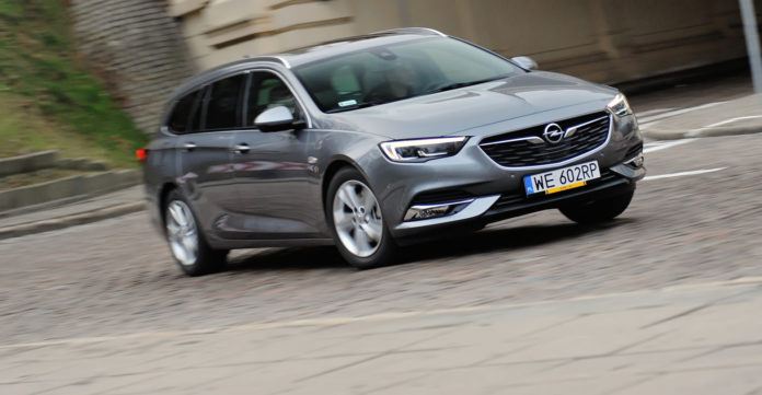 Opel Insignia - otwierajace
