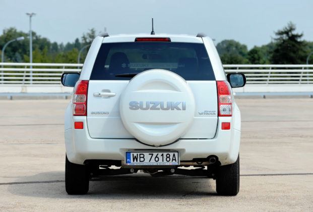 Suzuki Grand Vitara - tył