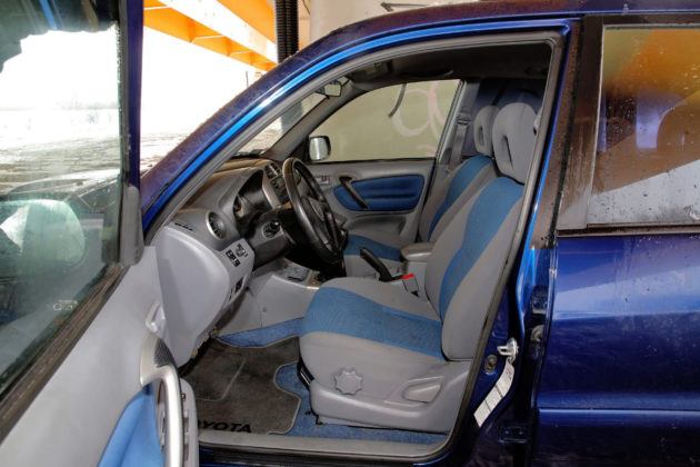 Toyota RAV4 - fotel kierowcy