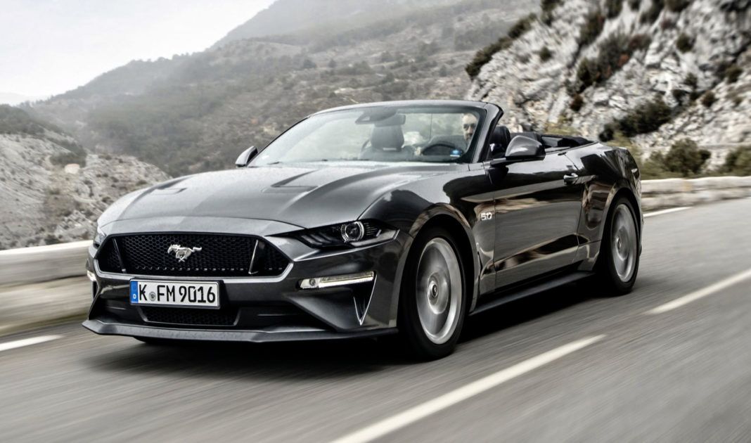 Ford Mustang Convertible - dynamiczne