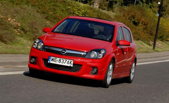 Opel Astra III - otwierające