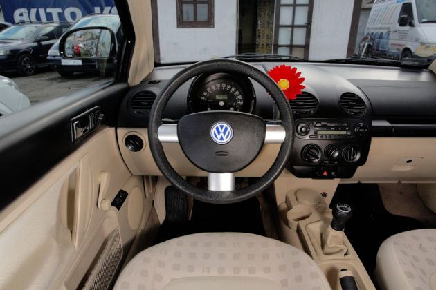 VW New Beetle - deska rozdzielcza
