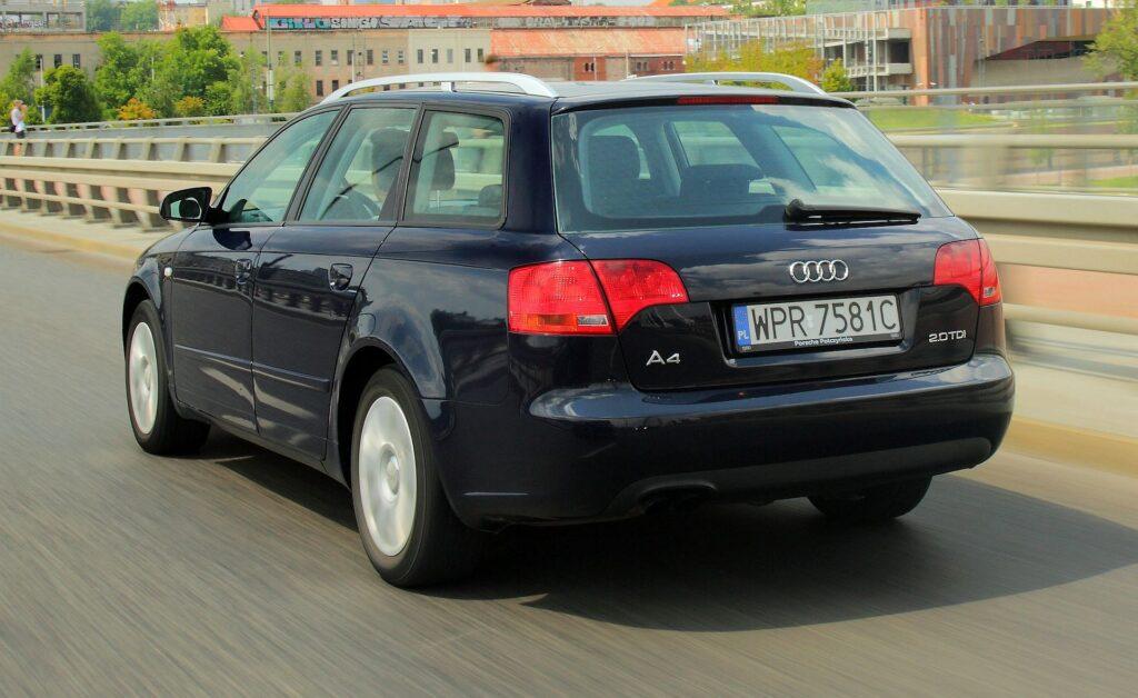Audi A4 B7 32