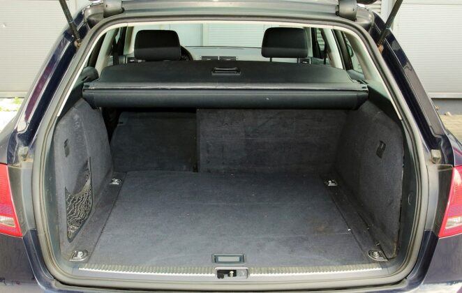 Audi A4 B7 bagażnik (5)