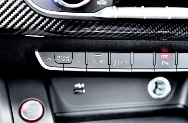Audi RS 5 - przyciski
