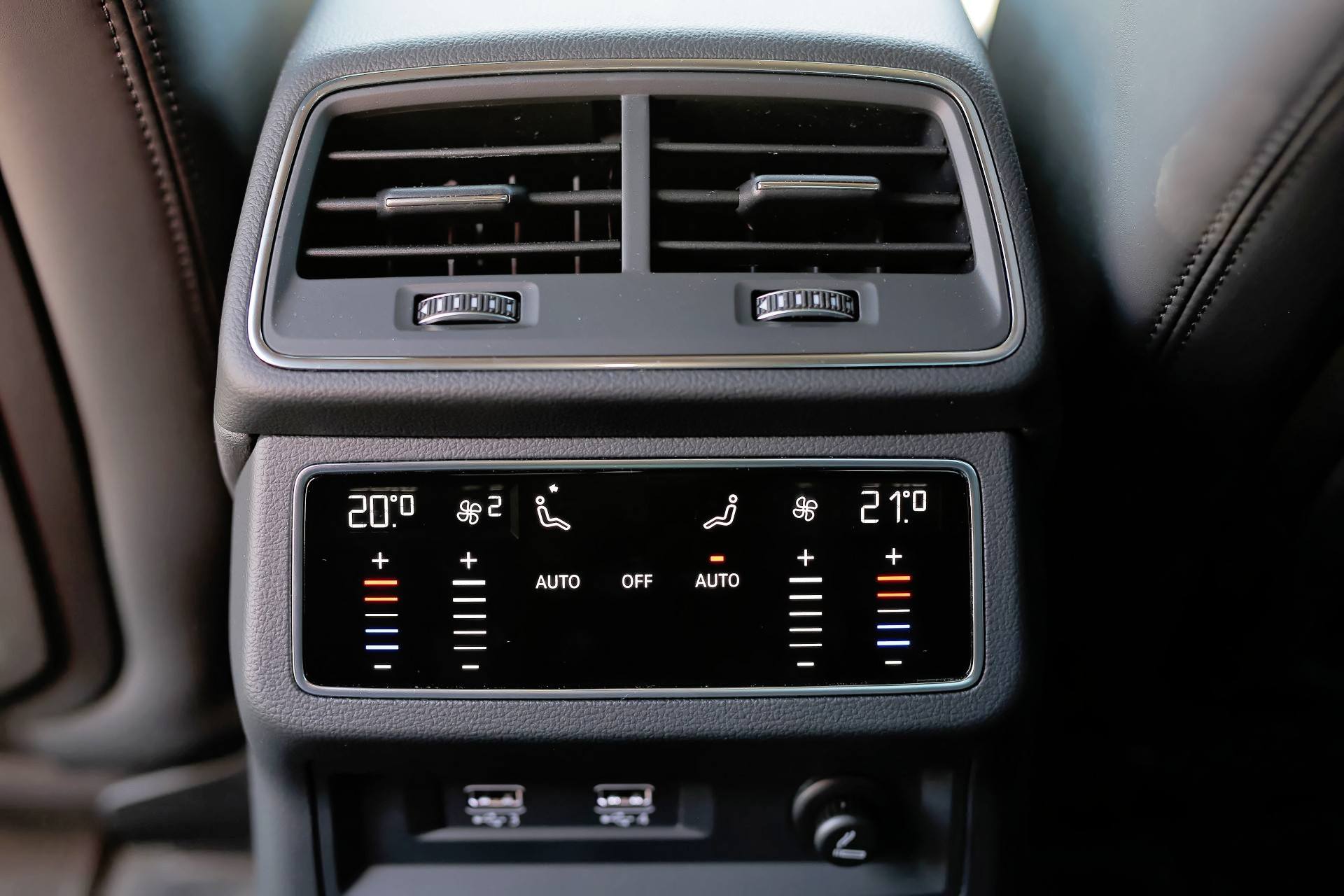 Audi A6 - klimatyzacja tył