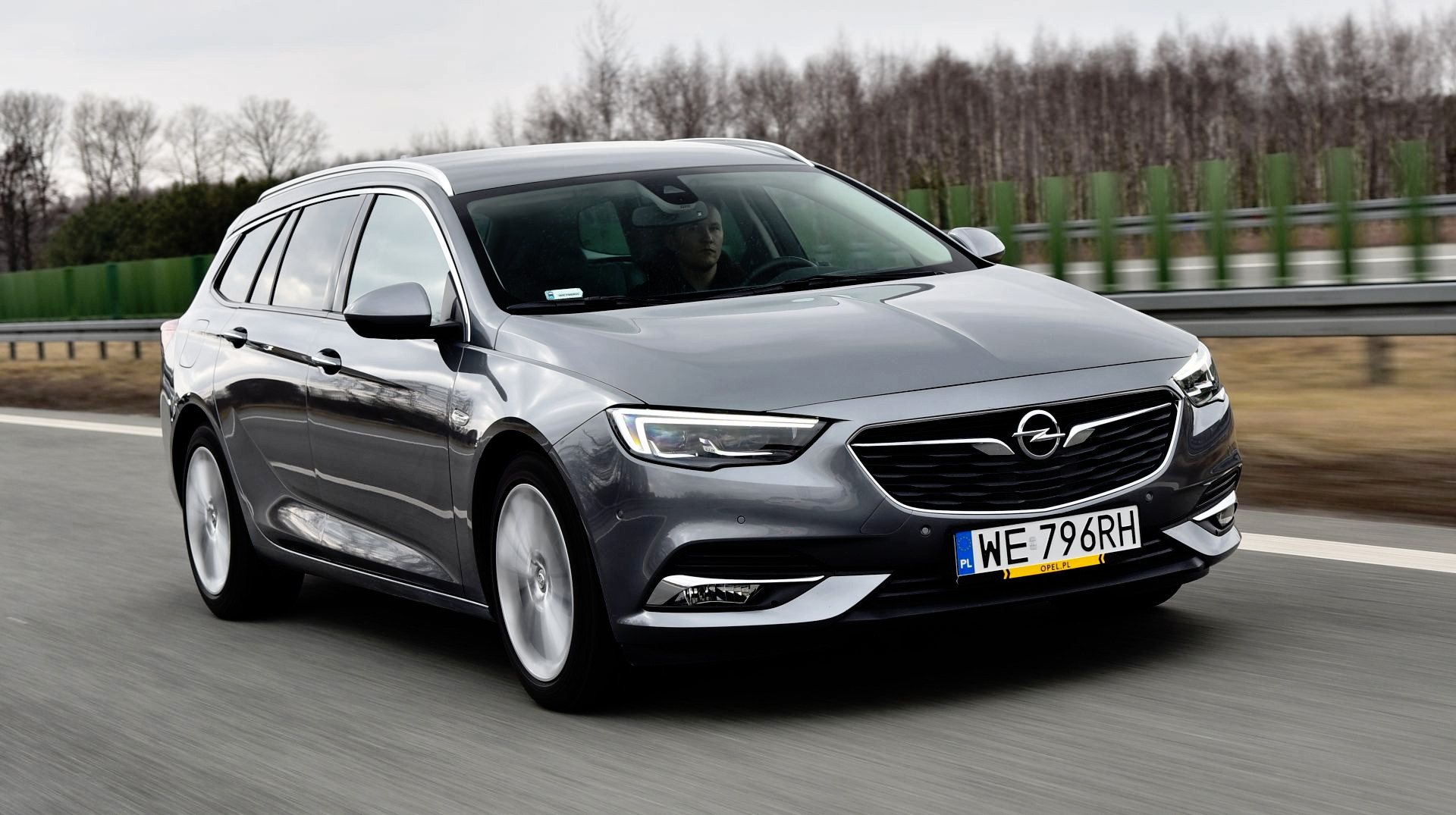 Opel Insignia - dynamiczne