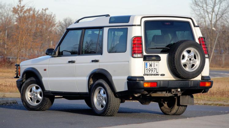 Land Rover Discovery 2 - tył