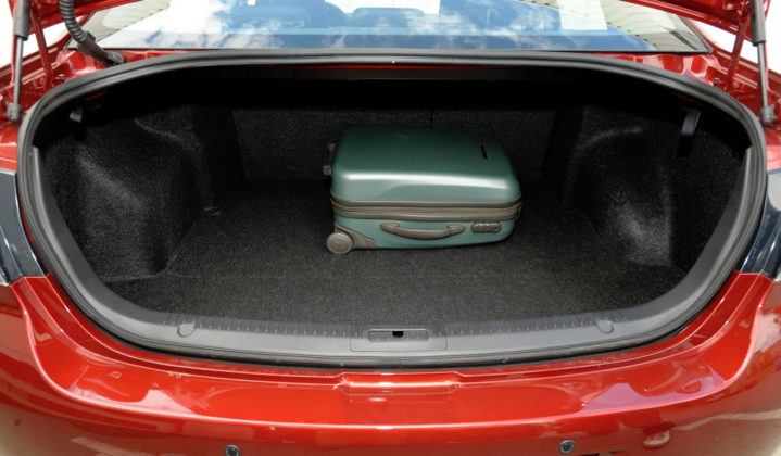 Mazda 6 II (GH) - bagażnik sedan
