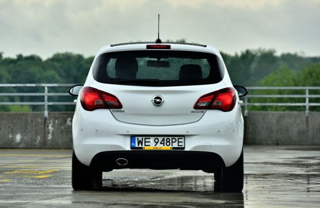 Opel Corsa - tył
