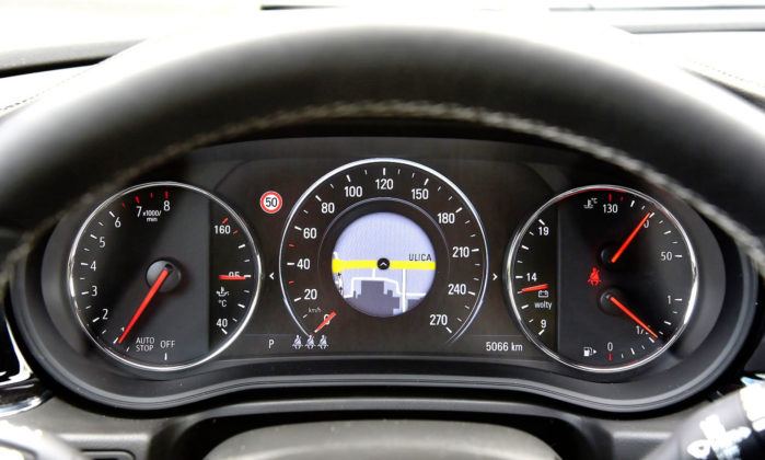 Opel Insignia 2.0 GSi - zegary