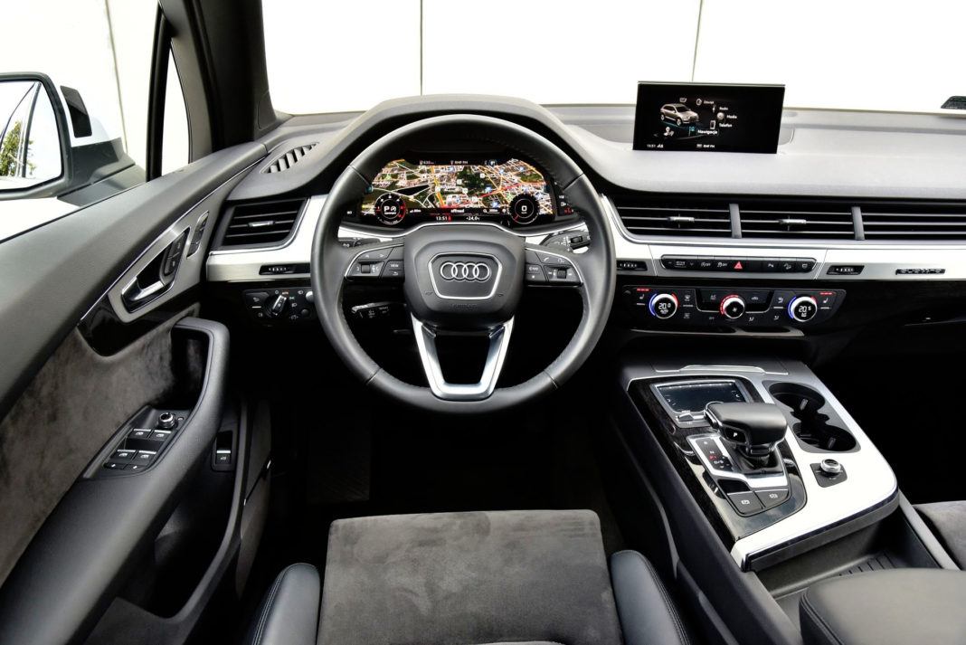 Audi Q7 - deska rozdzielcza