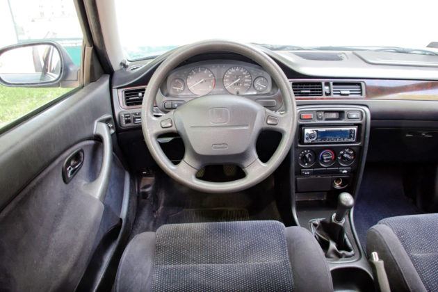 Honda Civic VI - deska rozdzielcza