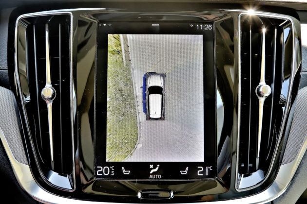 Volvo V60 - ekran centralny