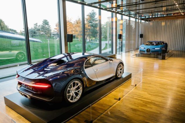 Bugatti Chiron "prawdziwy" i z klocków LEGO w muzeum Autostadt w Wolfsburgu