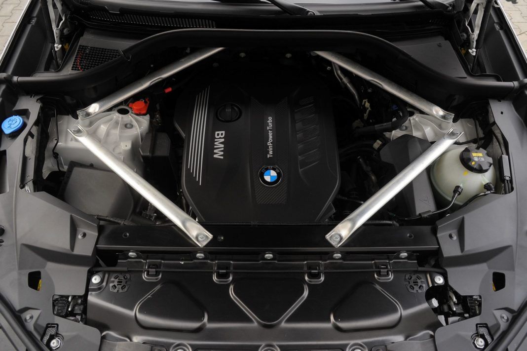 BMW X5 - silnik