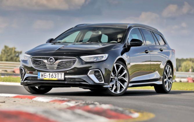 Opel Insignia ST Diesel BiTurbo GSi - przód