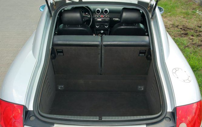 Audi TT 8N - bagażnik