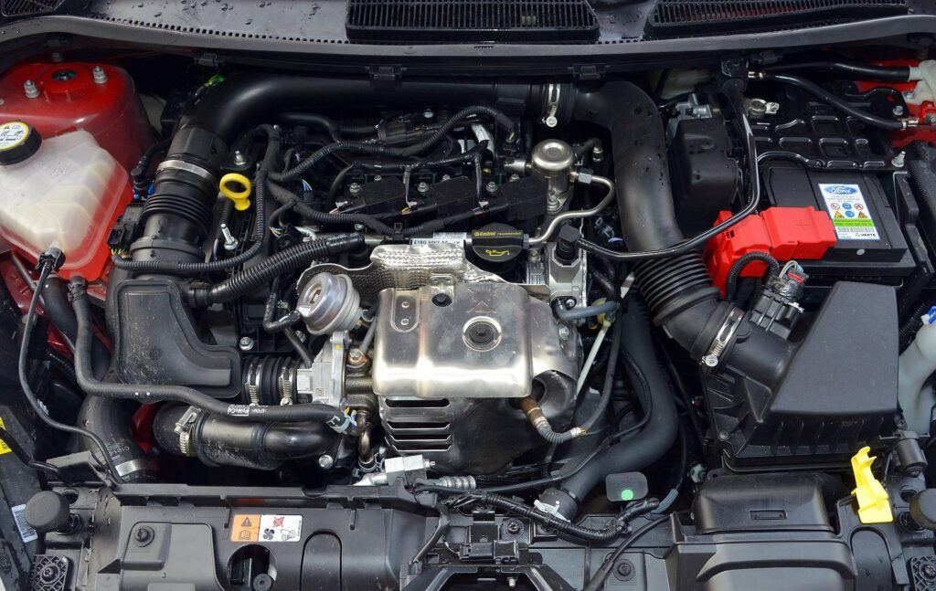 FORD Fiesta VI FL Red Edition 1.0EcoBoost 140KM 5MT WE803JR 02-2015