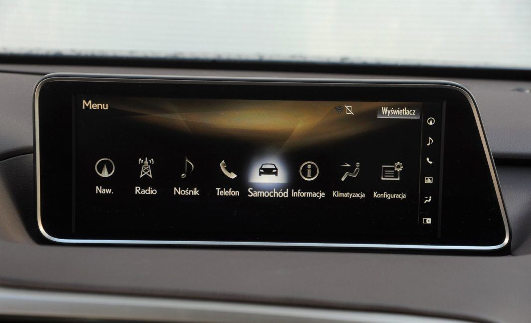 Lexus RX 450hL - ekran centralny