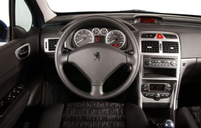 Peugeot 307 deska rozdzielcza