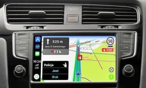 Systemy integracji smartfonu z autem
