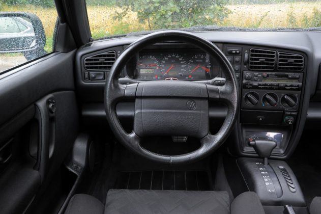 Volkswagen Corrado - deska rozdzielcza