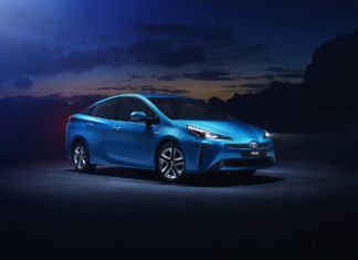 Toyota i Panasonic mają wspólnie opracować znacznie wydajniejsze akumulatory do aut elektrycznych