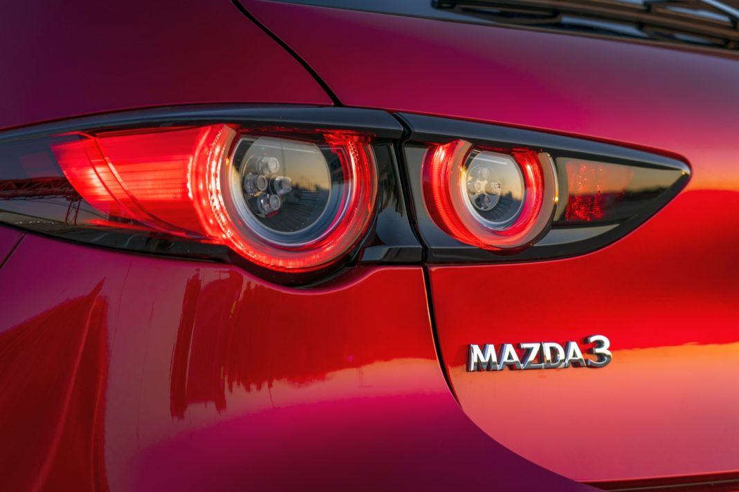 Mazda 3 (2019) - lampa