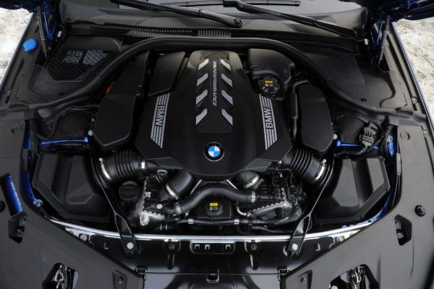 BMW M850i - silnik