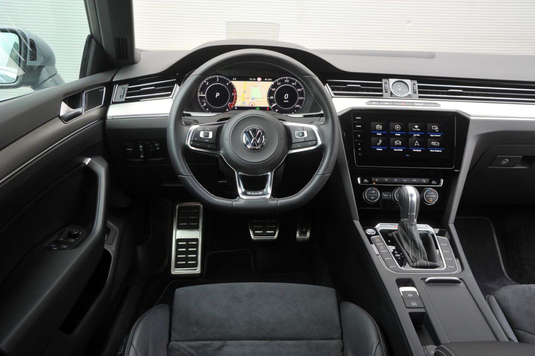Volkswagen Arteon - deska rozdzielcza