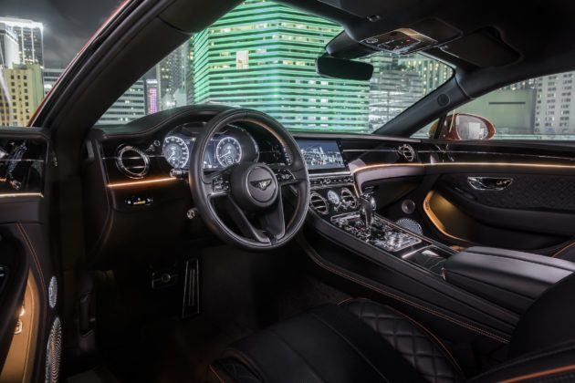 Bentley Continental GT V8 - kokpit