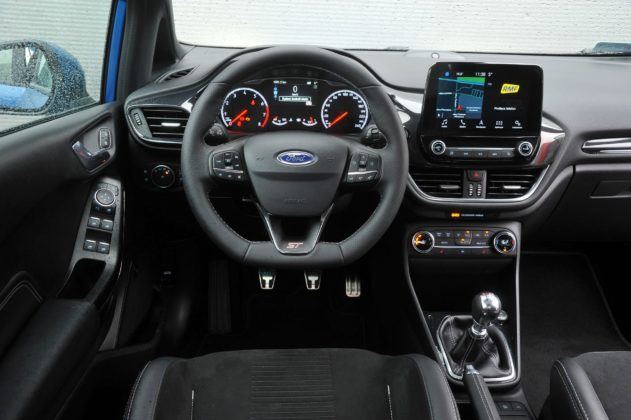 Ford Fiesta VII ST - deska rozdzielcza