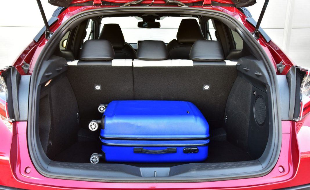 Toyota C-HR Hybrid - bagażnik