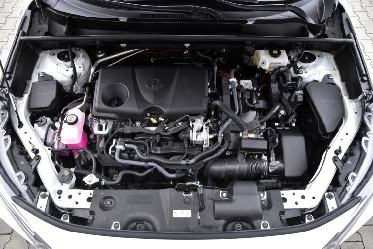Toyota RAV4 2.5 Hybrid Dynamic Force FWD eCVT Selection