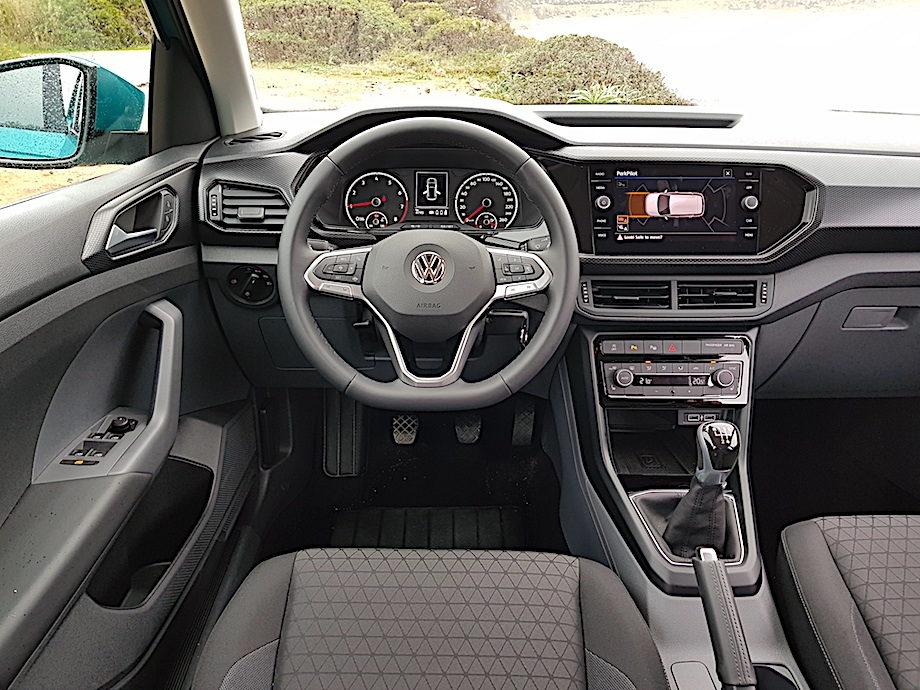 Volkswagen T-Cross - deska rozdzielcza